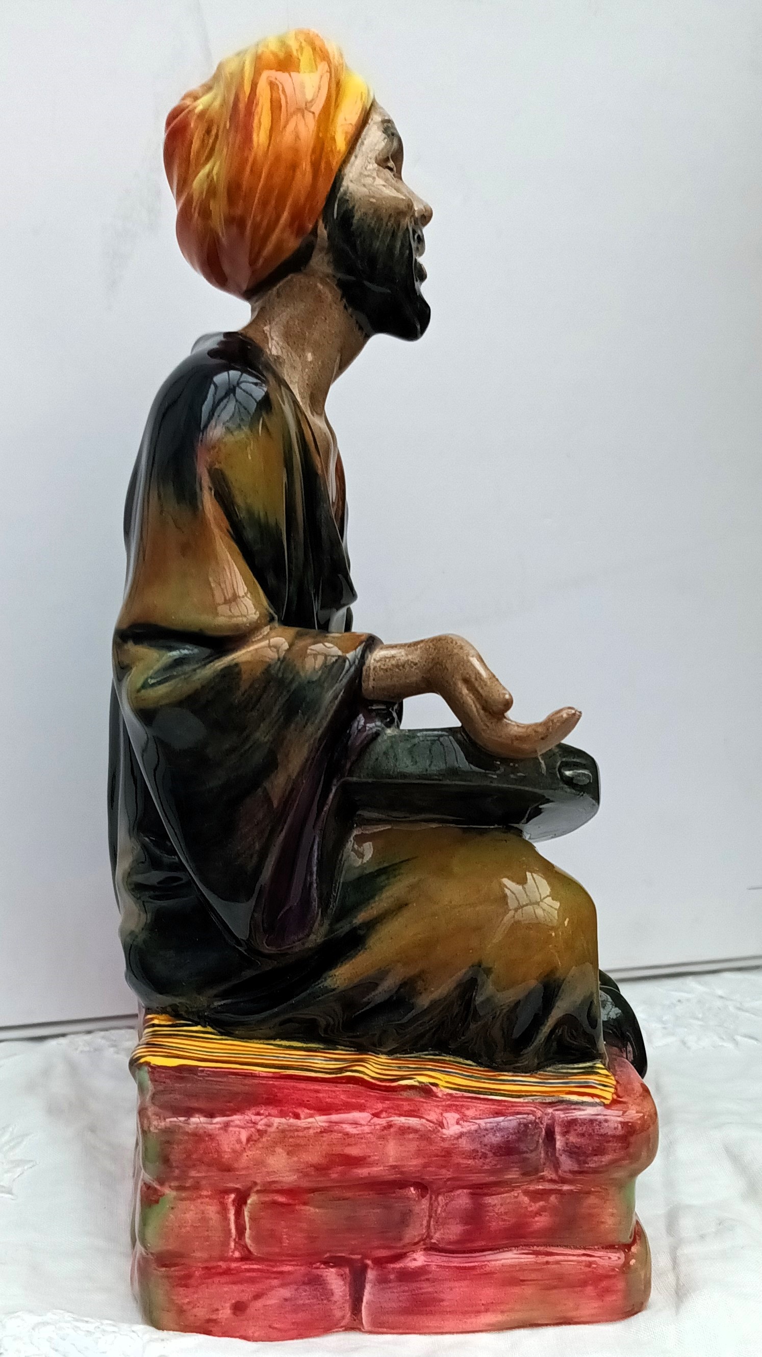 Royal Doulton Porcelain Figurine ~ “Mendicant” ~ HN 1365 Vintage 6